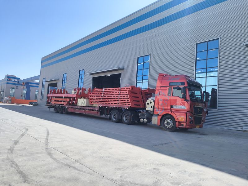 電動(dòng)葫蘆門式起重機(jī) 4臺(tái) MHxh10t—8m    2臺(tái) MHxh5t—8m      2臺(tái) 制作完成，出口哈薩克斯坦交付客戶使用