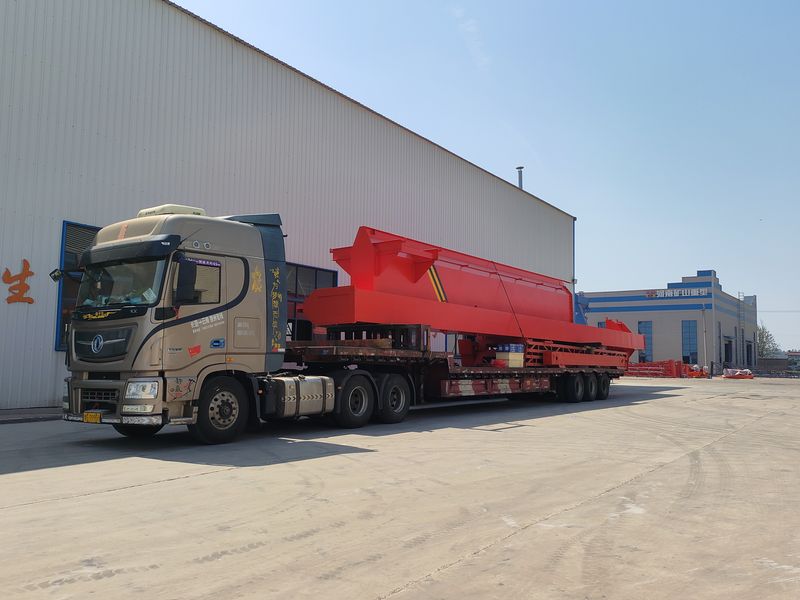 電動(dòng)葫蘆門式起重機(jī) MHxh16t—32m 制作完成，發(fā)往新疆交付客戶使用。